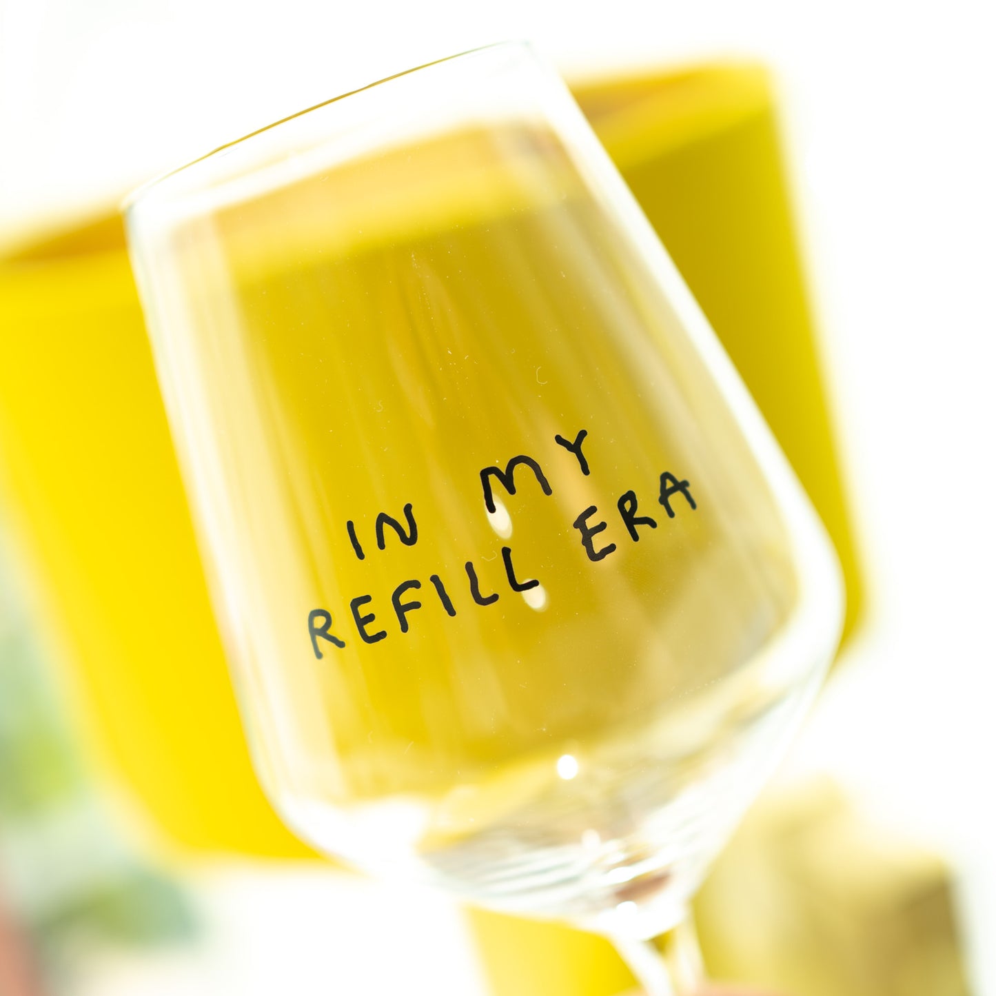 "In my refill era" Weinglas by Johanna Schwarzer × selekkt