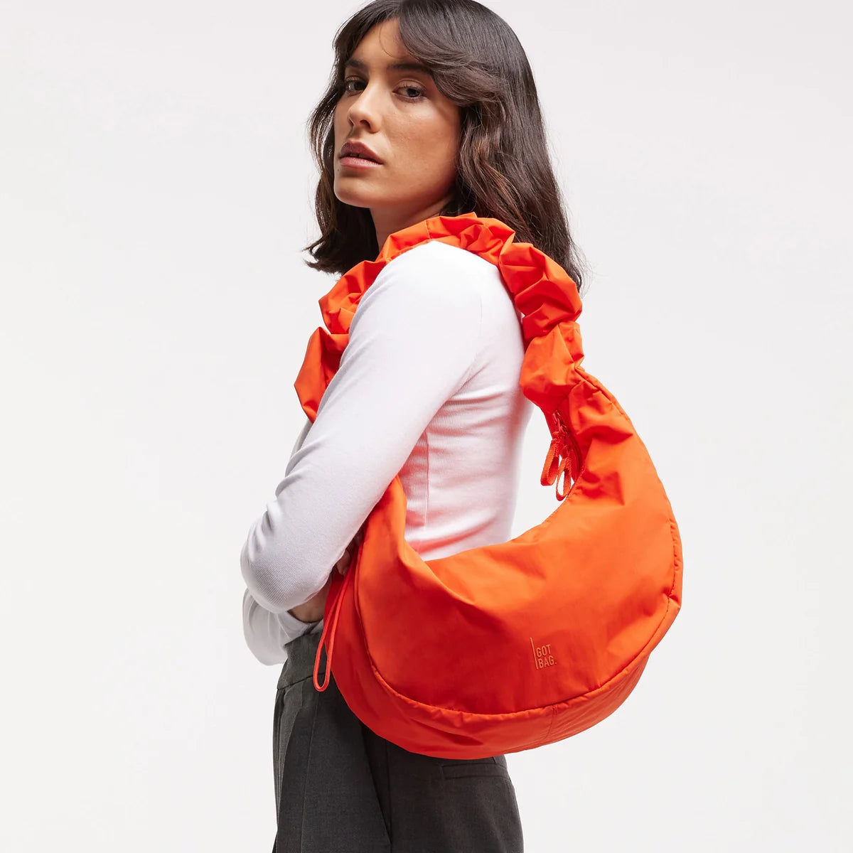 MOON BAG RUFFLE, hot coral