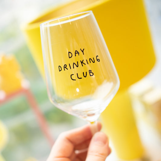 "Day Drinking Club" Weinglas by Johanna Schwarzer × selekkt