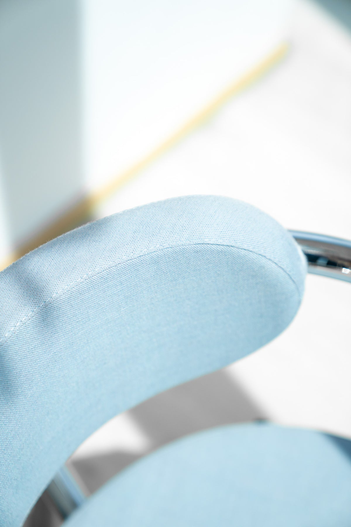 Arm Chair 32 | hellblau chrome